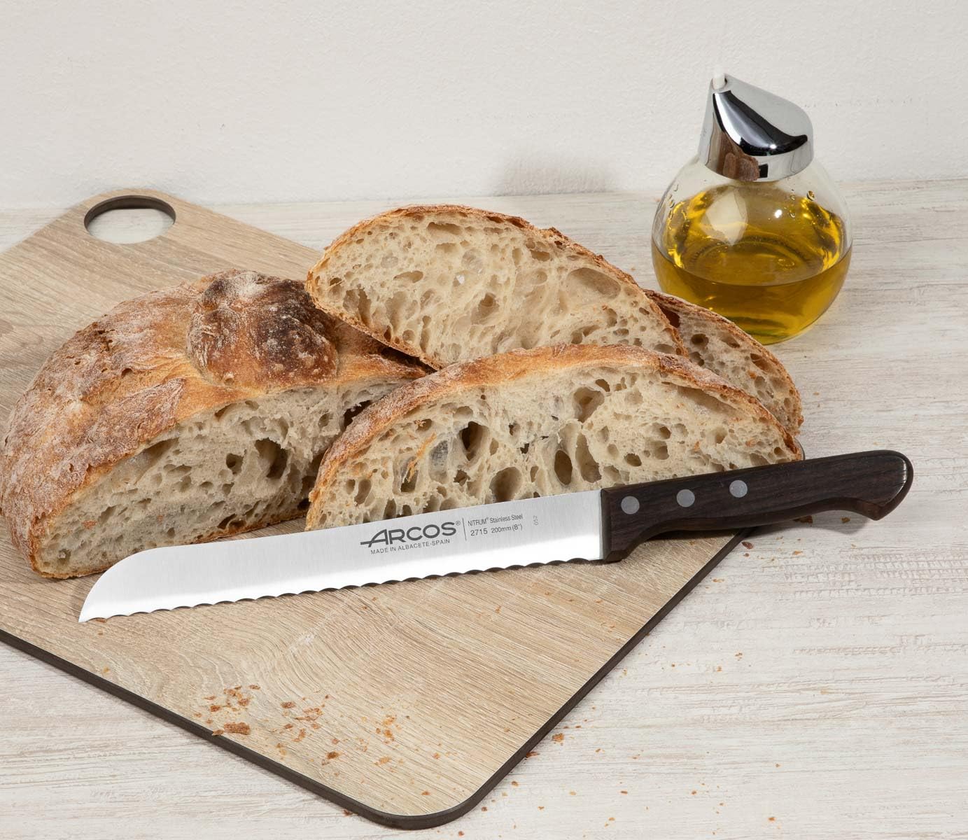 Arcos Bread Knife 8 Inch Nitrum Stainless Steel and 200 mm blade. Obtain a great variety of cuts for your food. Ideal knife for daily domestic use. Series Atlantico. Color Black - Image 3
